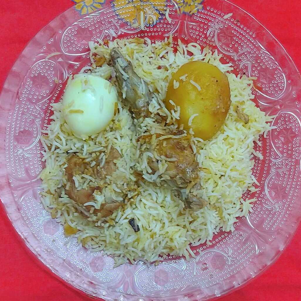 Parampara Dum Biriyani{Murgh(With 2 Pics)} {5 Hours Pre-Order} {Minimum Order Quantity=2}