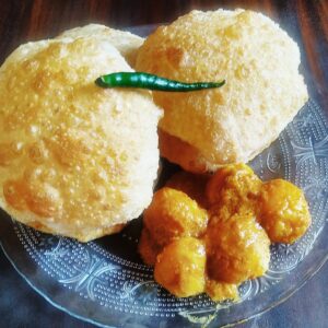 Machher(Fish) Kochuri(2 Pcs), Aloo Dum (Minimum Order Quantity=2) (8Hours Pre-order )
